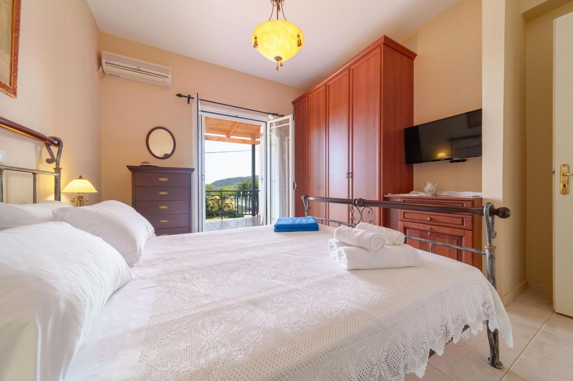Iphigenia Apartments At Katelios Bagian luar foto