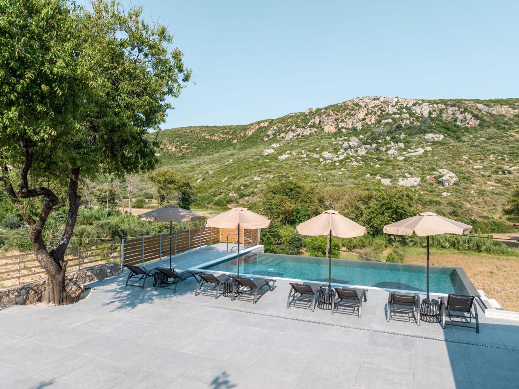 Iphigenia Apartments At Katelios Bagian luar foto
